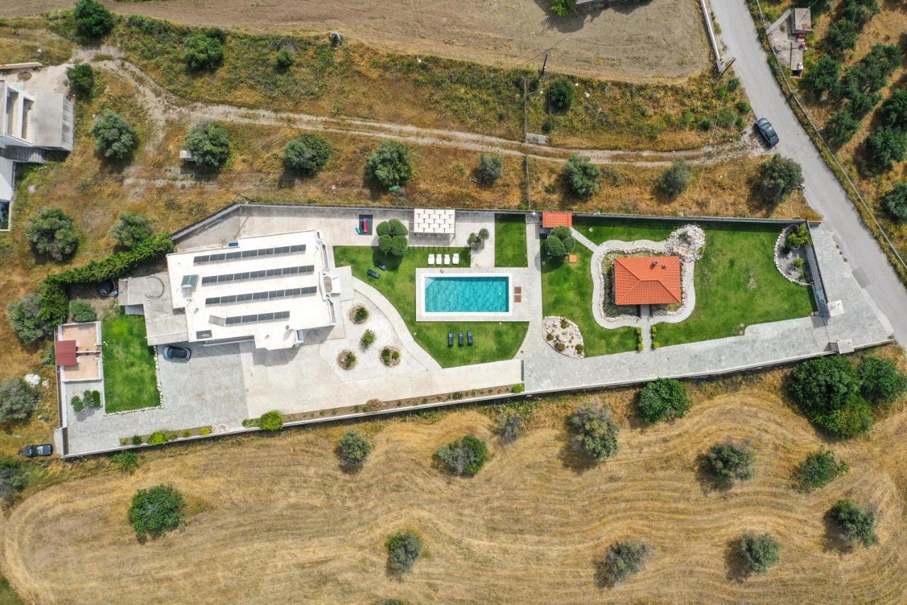 Villa Marble Pool