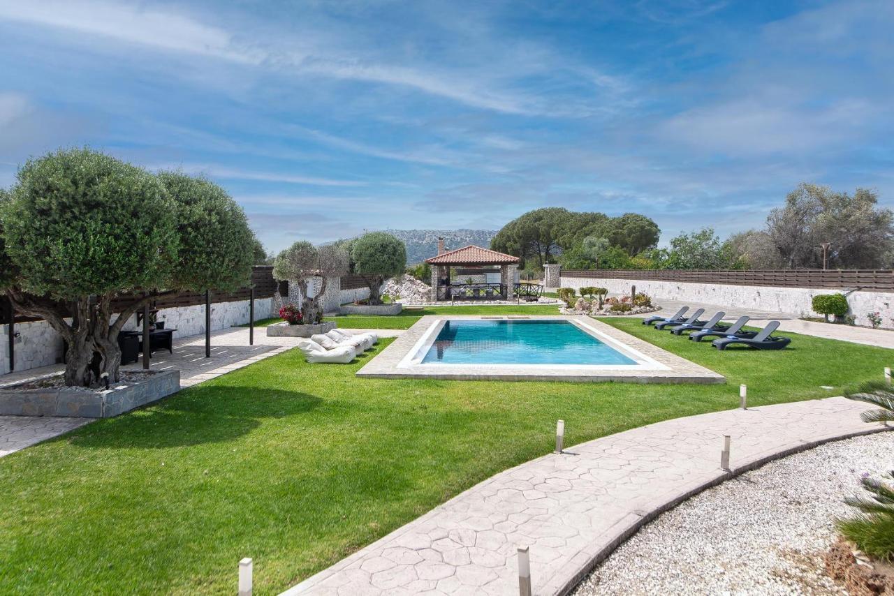 Marble Pool Villa *